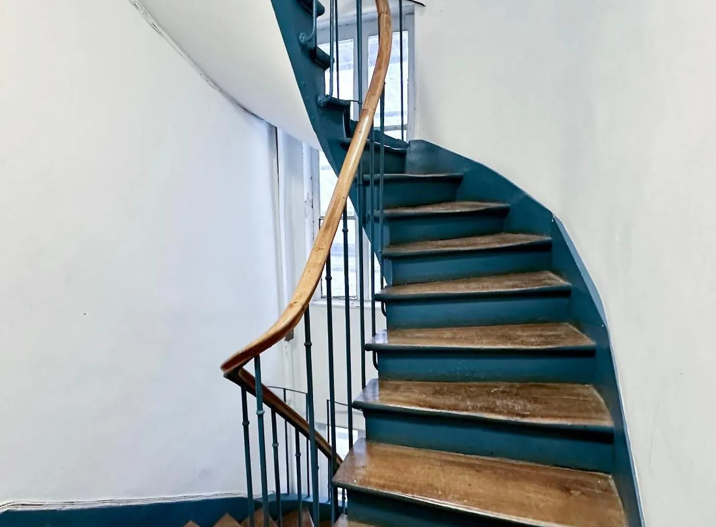 Stylish Duplex In Front Of Buttes-chaumont * Paris