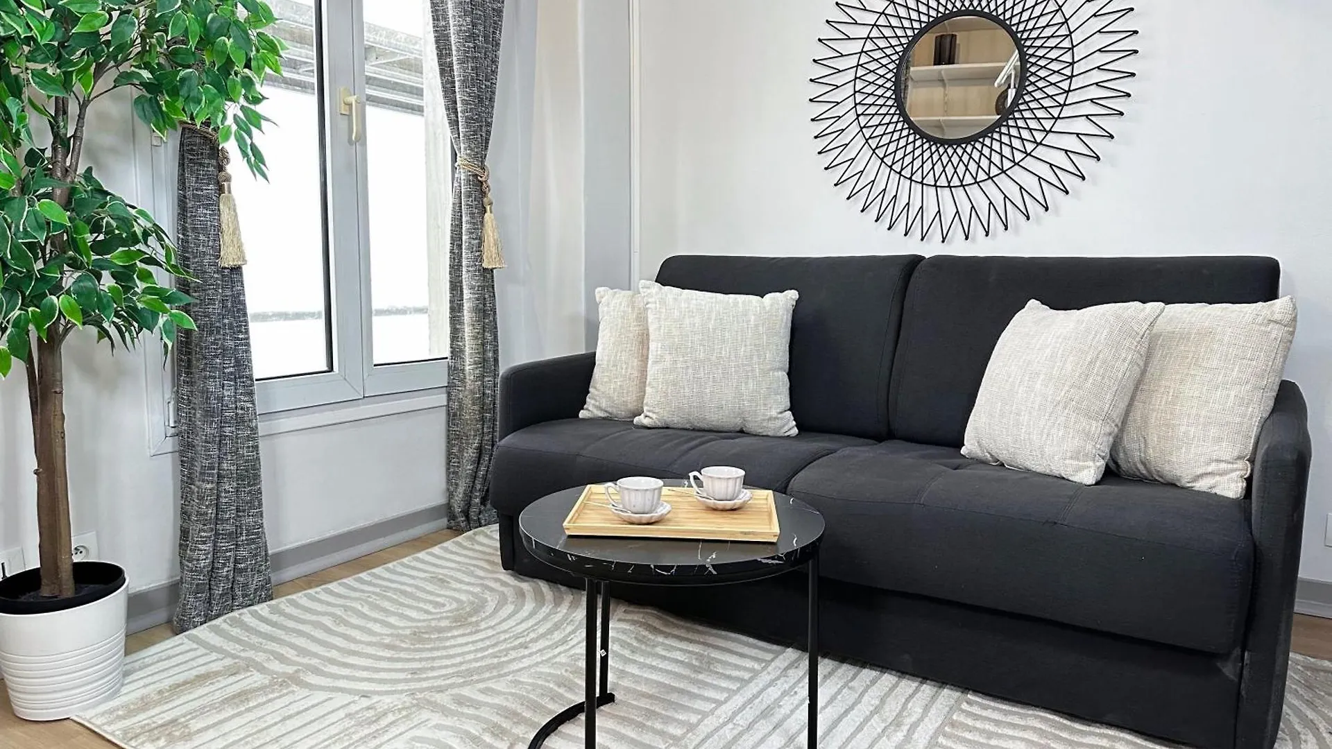 Stylish Duplex In Front Of Buttes-chaumont Apartment *